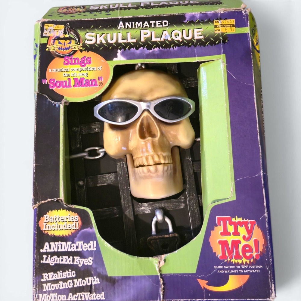 Vintage Gemmy Animated Skull Plaque Sings Soul Man Halloween Motion Activated